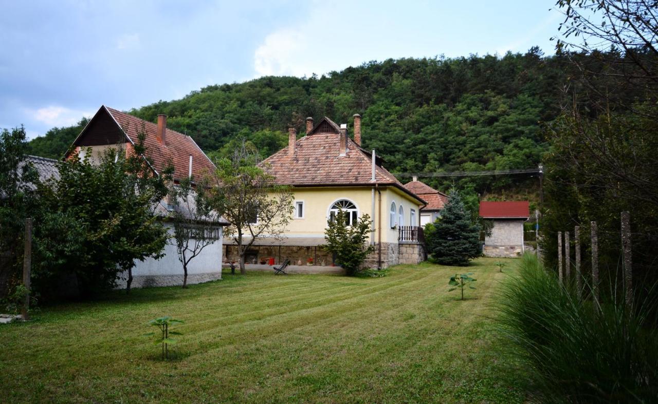 Halhaza Erdeszlak Apartman Sirok Exterior foto